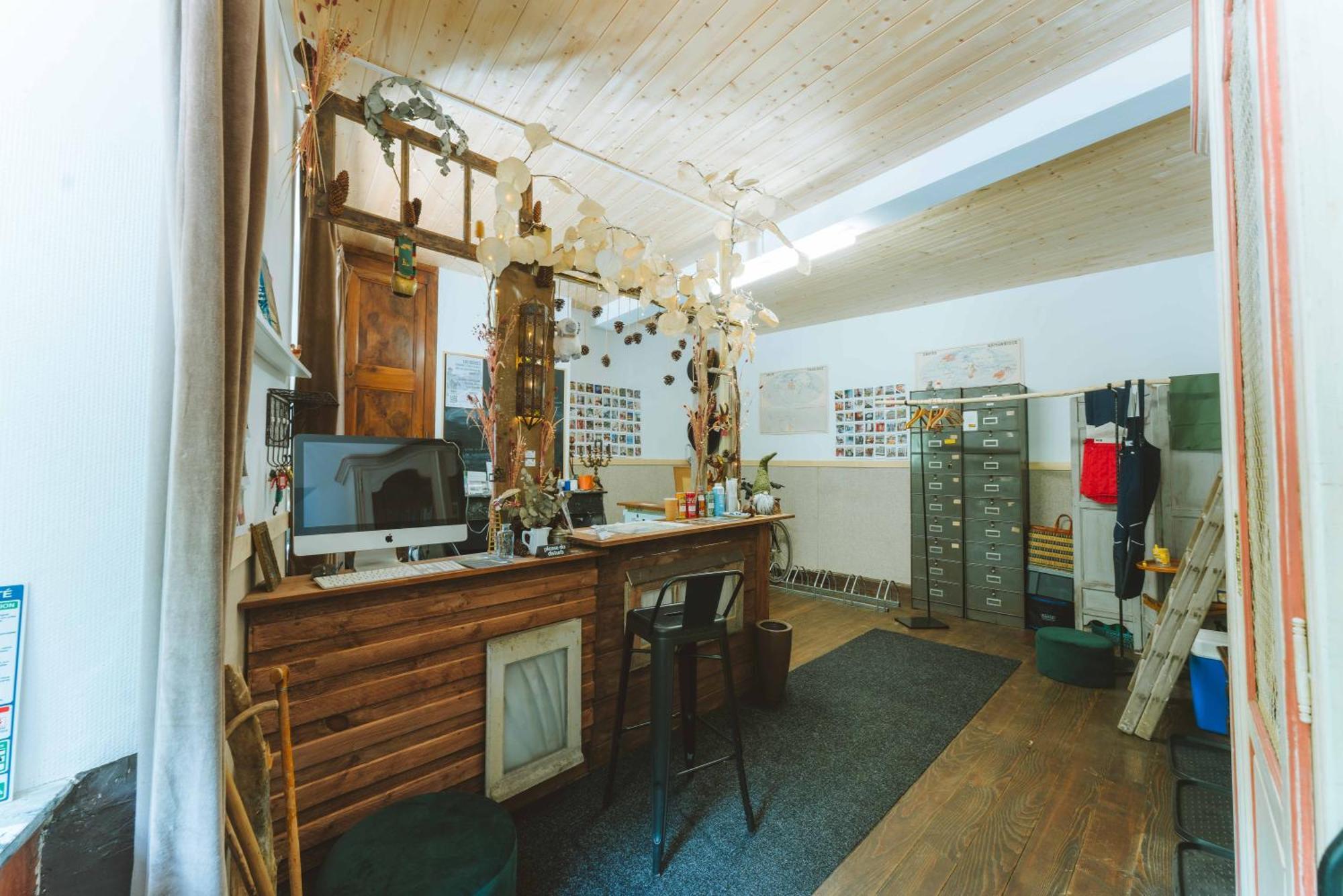 Hostel Eau Berges Val-de-Sos Zewnętrze zdjęcie